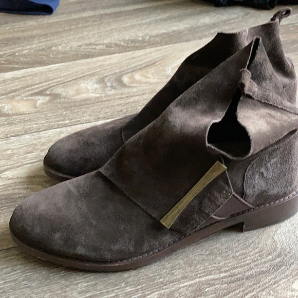 Johnston & Murphy Brown Suede Lola Booties 6.5 - Picture 6 of 10